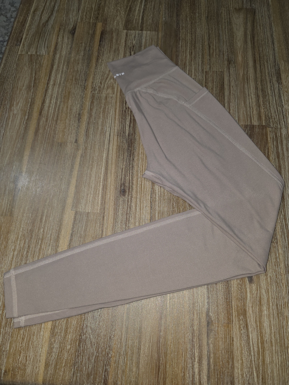 Alphalete High-Waist Leggings in Taupe Brown